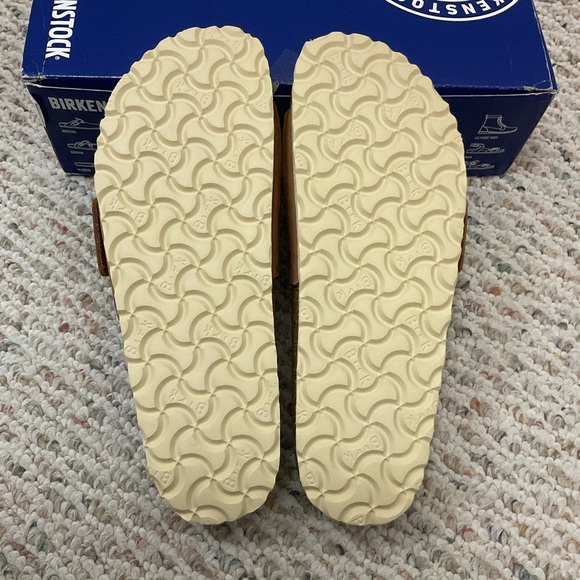 🆕 Birkenstock x Anthropologie tan leather sandals - Picture 9 of 9